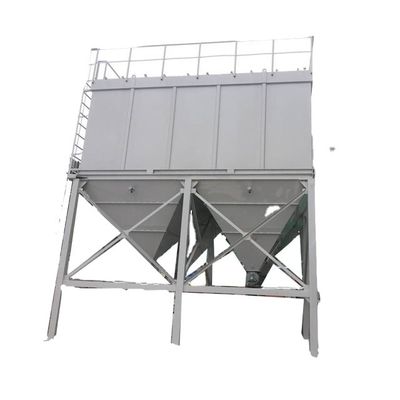 800 kg zakstofcollector bovenop grote silo in cementfabriek